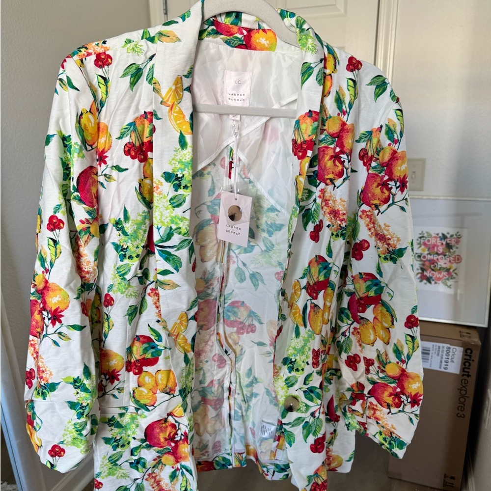 LC Lauren Conrad Fruit Ruched Blazer